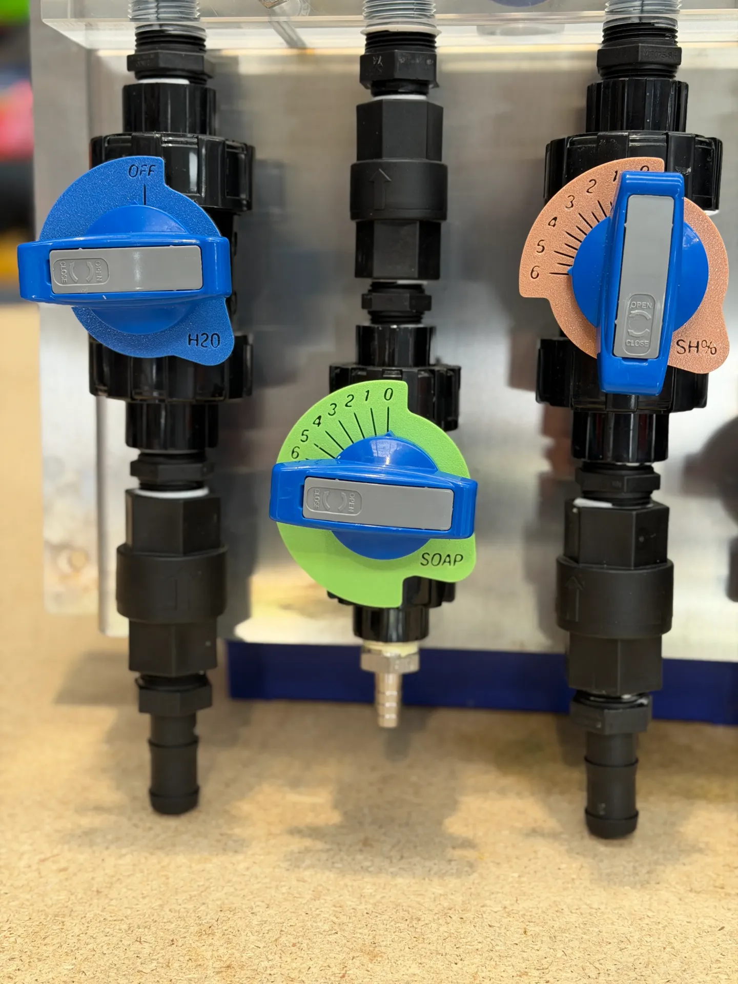 [PP-VLV-CPVC-VN-DN15-NPT-FPM] CPVC Metering Valve (V-Notch), DN15 (1/2") - FPM O-Ring, NPT Threaded